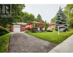 56 BROADLANDS BOULEVARD, Toronto, Ontario
