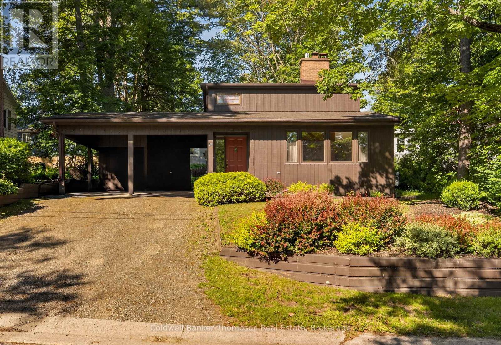 $725,00031 King Street, Huntsville, Ontario