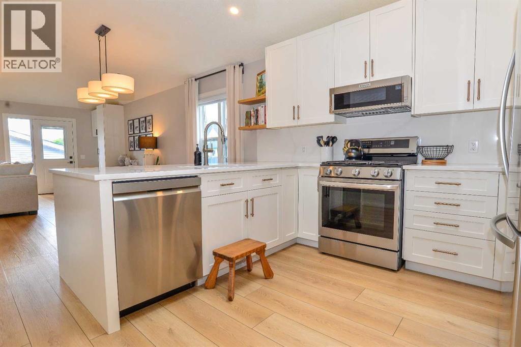 7 Tuscany Valley Road Nw, Calgary, Alberta  T3L 2C1 - Photo 7 - A2324175