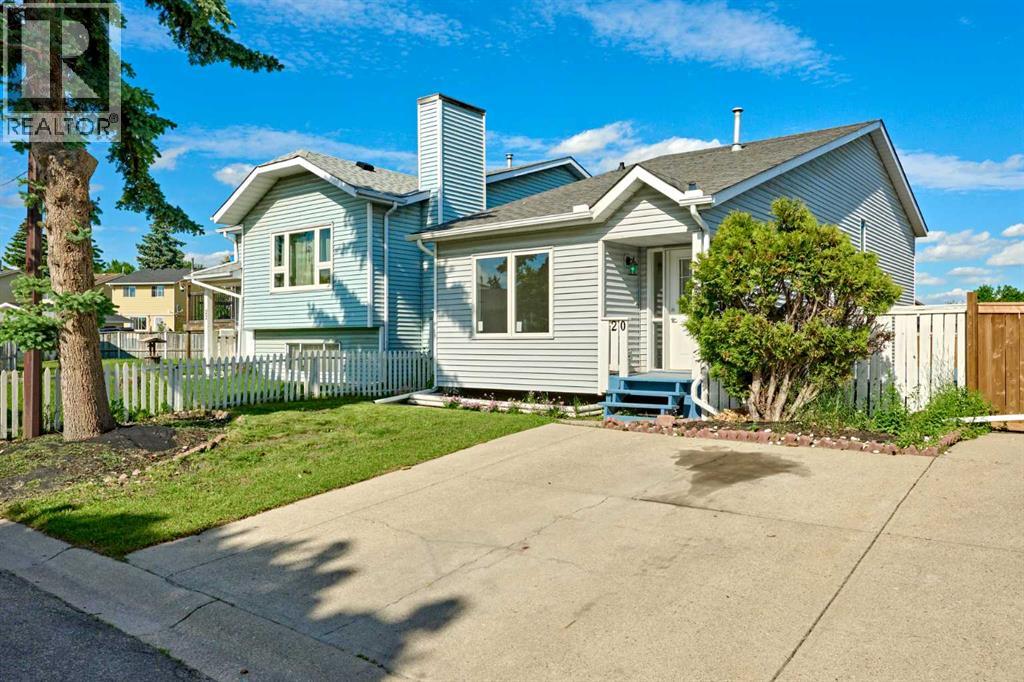 20 Erin Ridge Court Se, Calgary, Alberta  T2B 3B2 - Photo 2 - A2324315