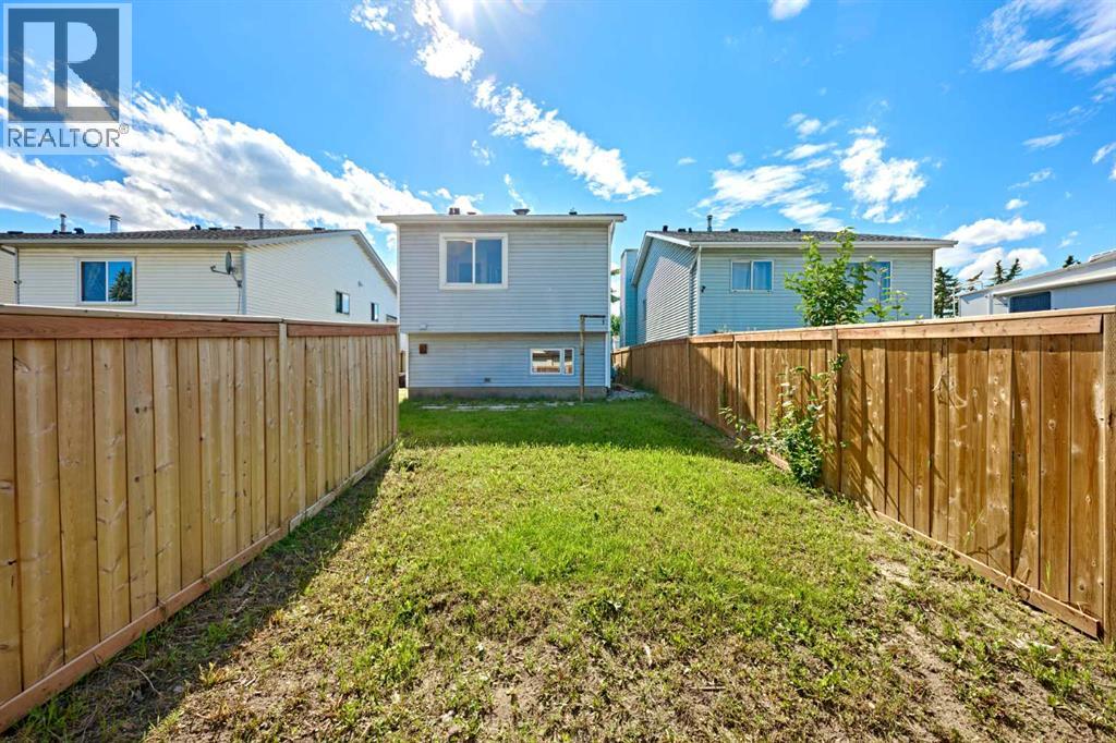 20 Erin Ridge Court Se, Calgary, Alberta  T2B 3B2 - Photo 44 - A2324315