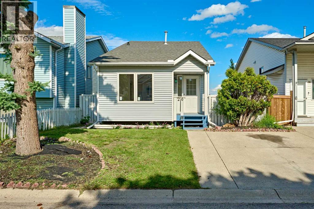 20 Erin Ridge Court Se, Calgary, Alberta  T2B 3B2 - Photo 1 - A2324315