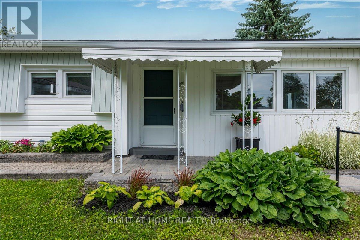 15 Flora Drive, Innisfil, Ontario  L9S 1R3 - Photo 2 - N13495018