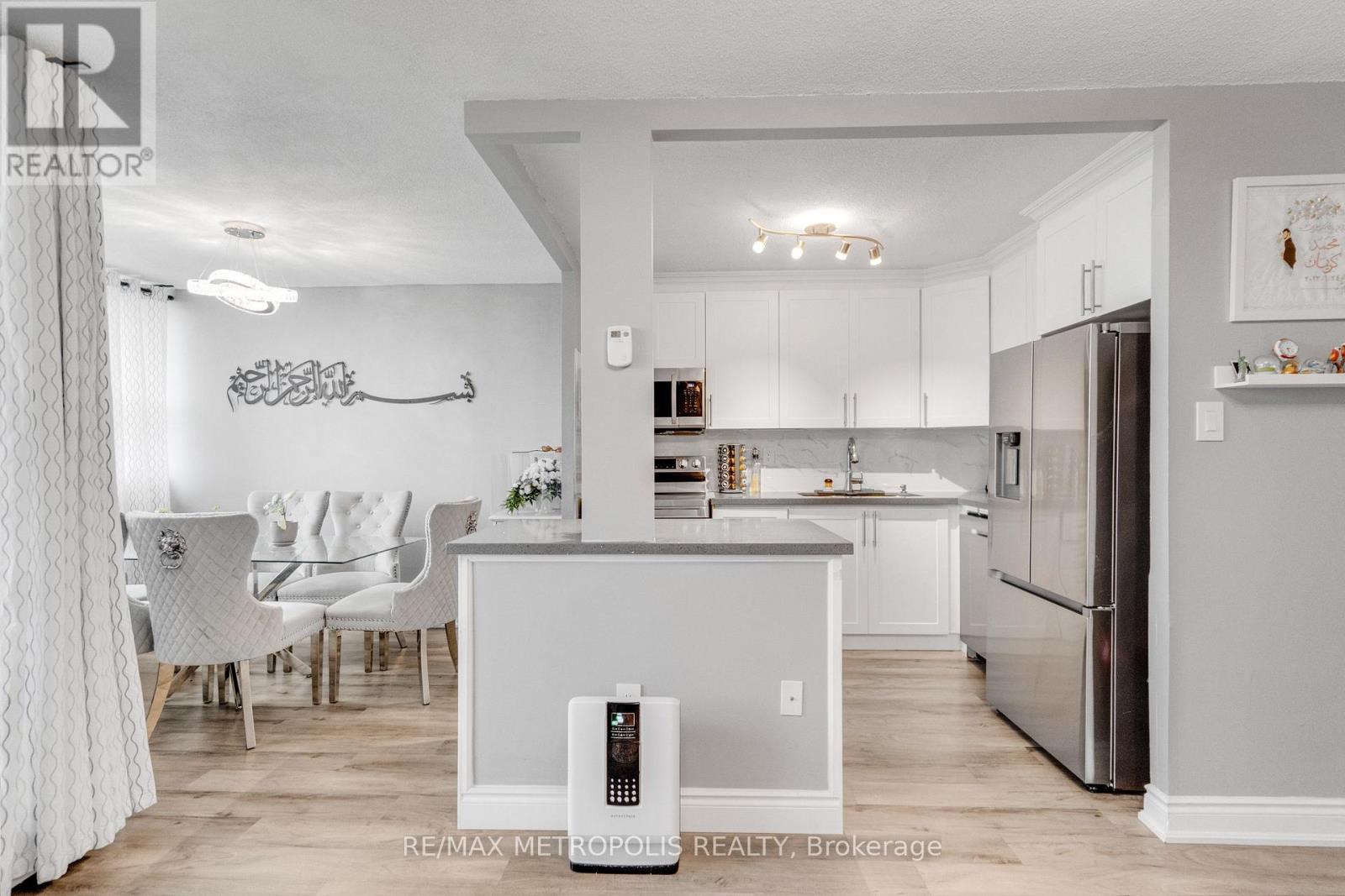 1903 - 530 Lolita Gardens, Mississauga, Ontario  L5A 3T2 - Photo 16 - W13495096