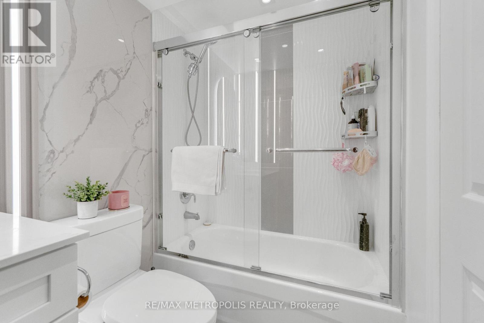 1903 - 530 Lolita Gardens, Mississauga, Ontario  L5A 3T2 - Photo 27 - W13495096