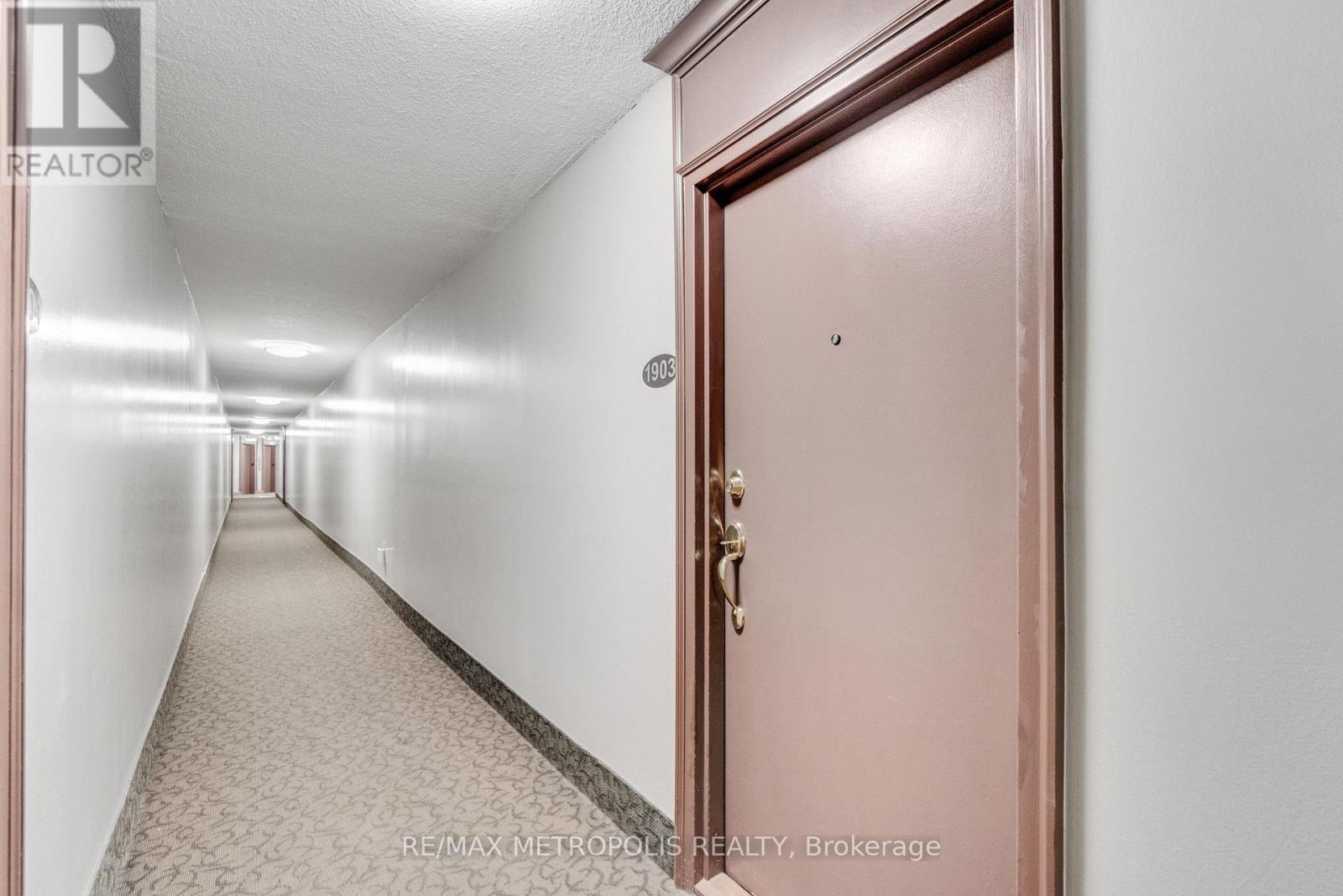 1903 - 530 Lolita Gardens, Mississauga, Ontario  L5A 3T2 - Photo 11 - W13495096