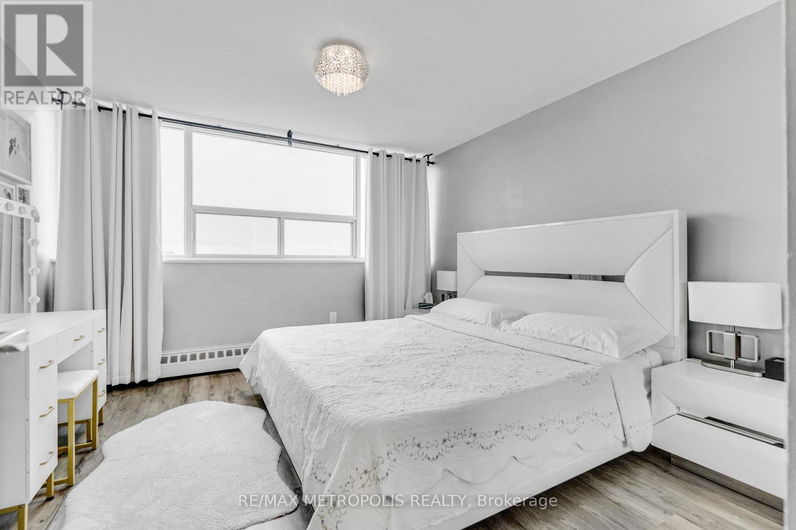 1903 - 530 Lolita Gardens, Mississauga, Ontario  L5A 3T2 - Photo 20 - W13495096