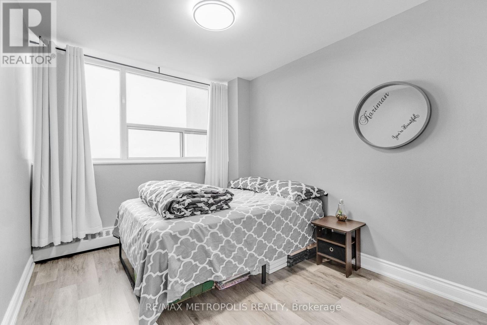 1903 - 530 Lolita Gardens, Mississauga, Ontario  L5A 3T2 - Photo 24 - W13495096