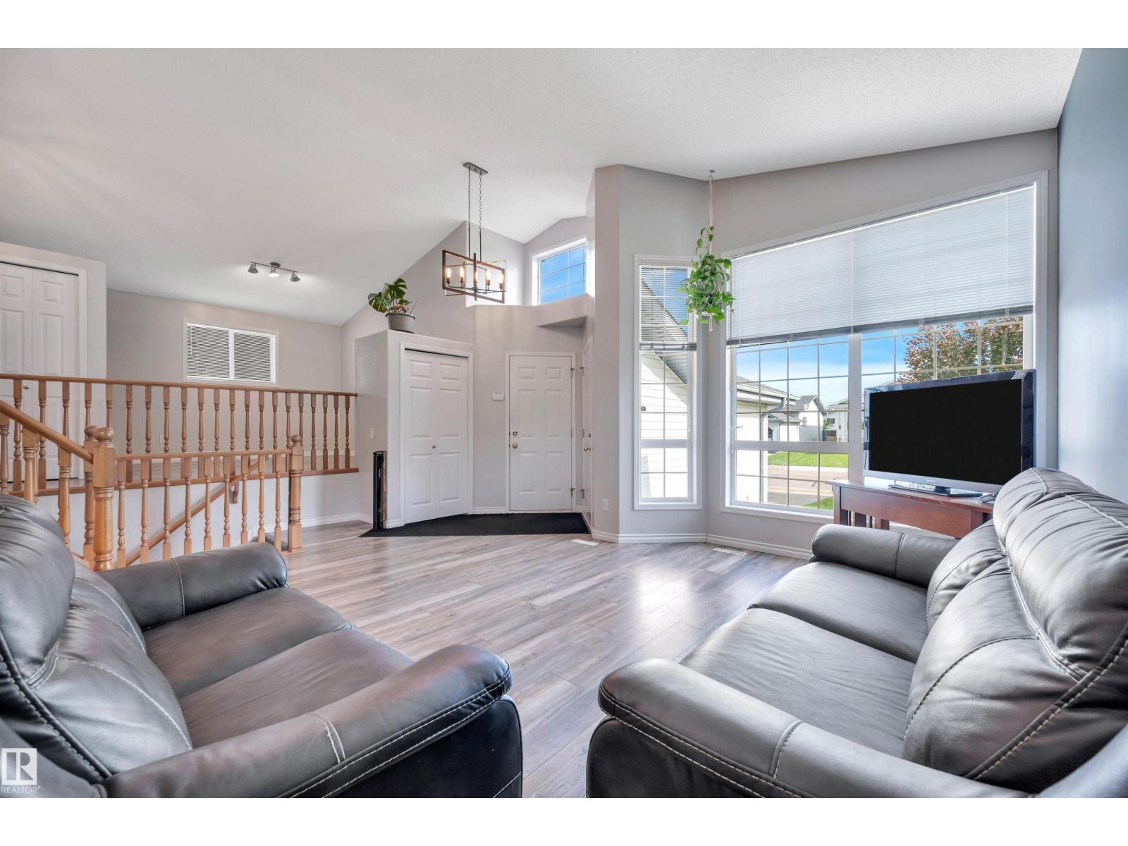 36 Dawson Cr, Sherwood Park, Alberta  T8H 1Z6 - Photo 9 - E4496097