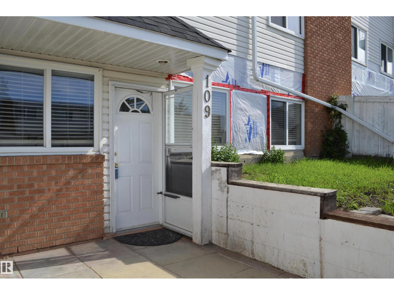 #109 14530 52 St NW, Edmonton, Alberta  T5A 3K5 - Photo 2 - E4496081