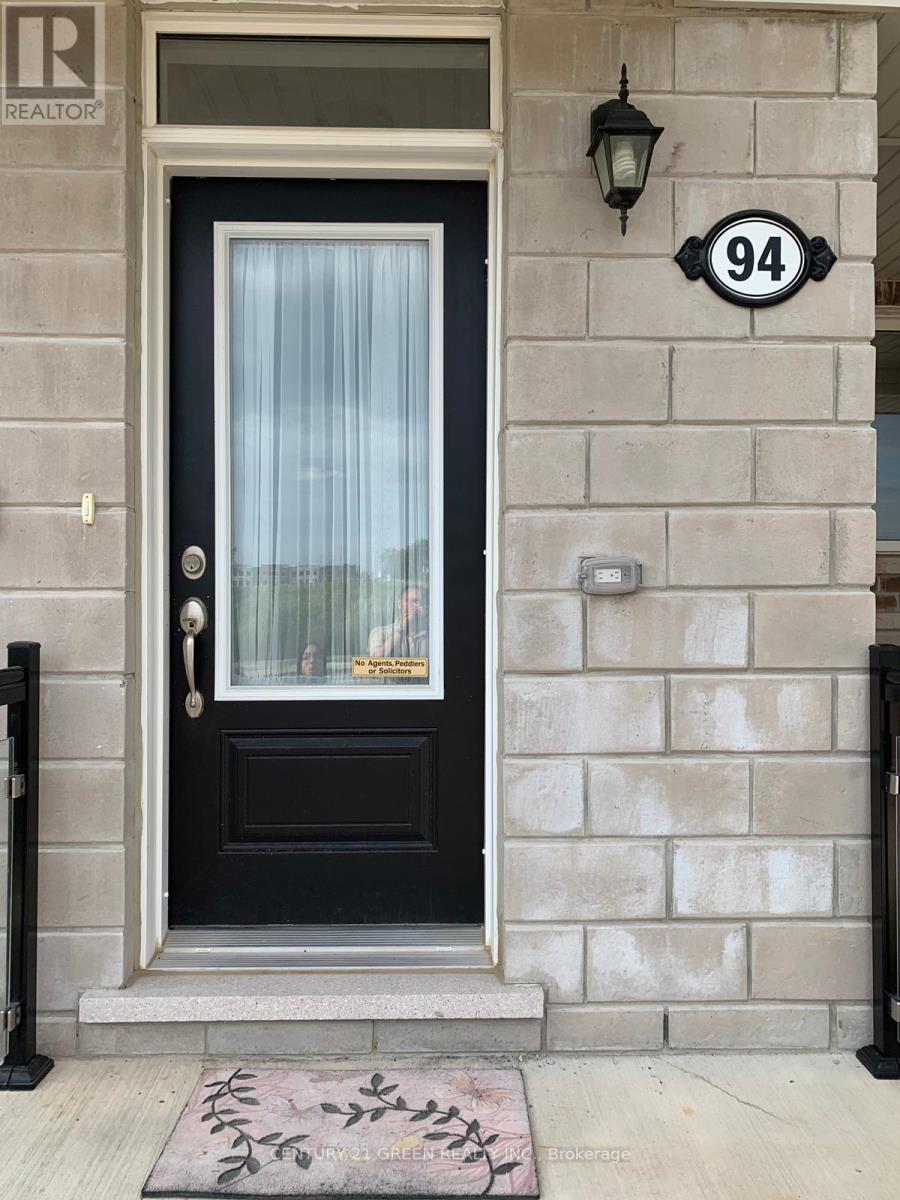 94 Daylily Lane, Kitchener, Ontario  N2R 0L2 - Photo 2 - X13425914