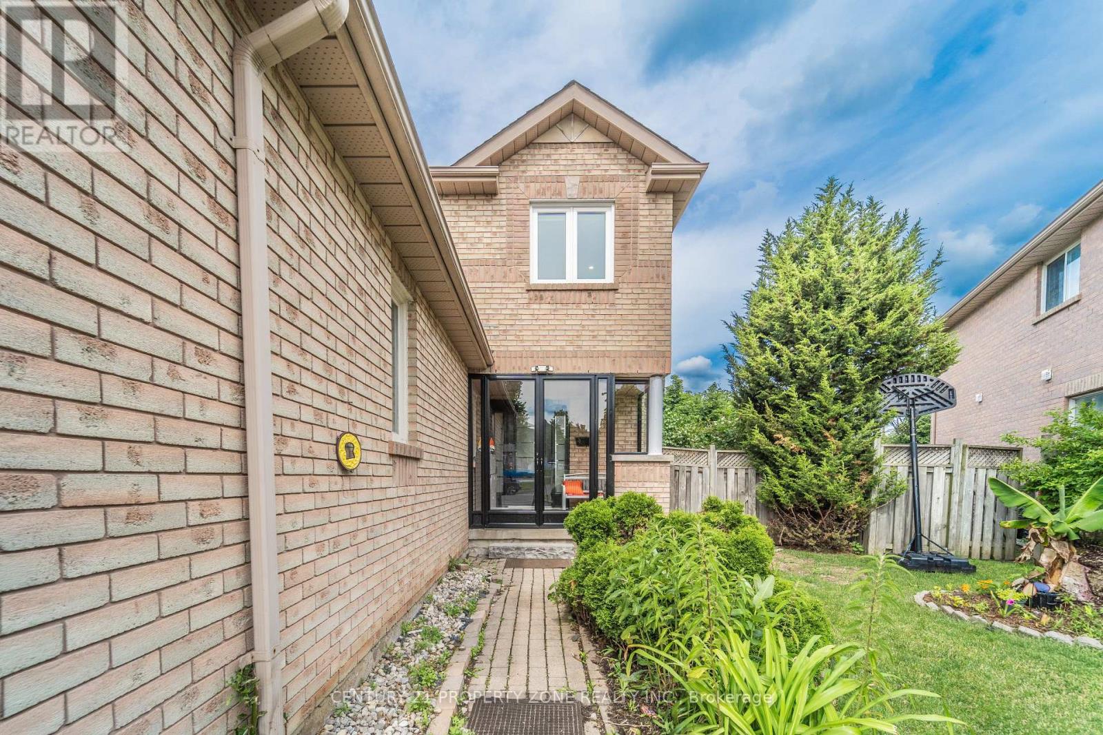 3020 Pendleton Road, Mississauga, Ontario  L5N 7C5 - Photo 3 - W13489054