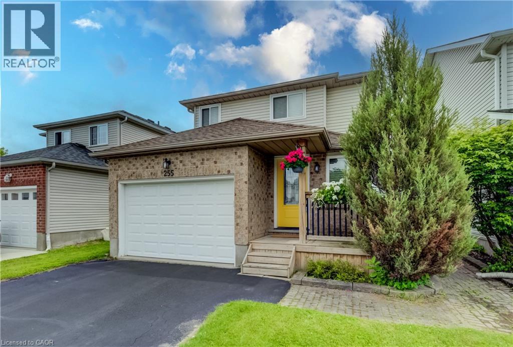 255 Highbrook Crescent, Kitchener, Ontario  N2E 3P6 - Photo 2 - 40826133