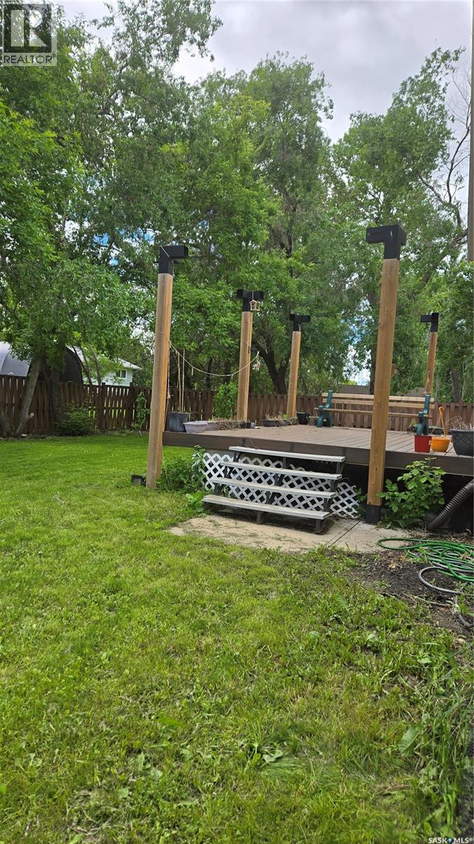 833 Peters Avenue, Oxbow, Saskatchewan  S0C 2B0 - Photo 36 - SK027516