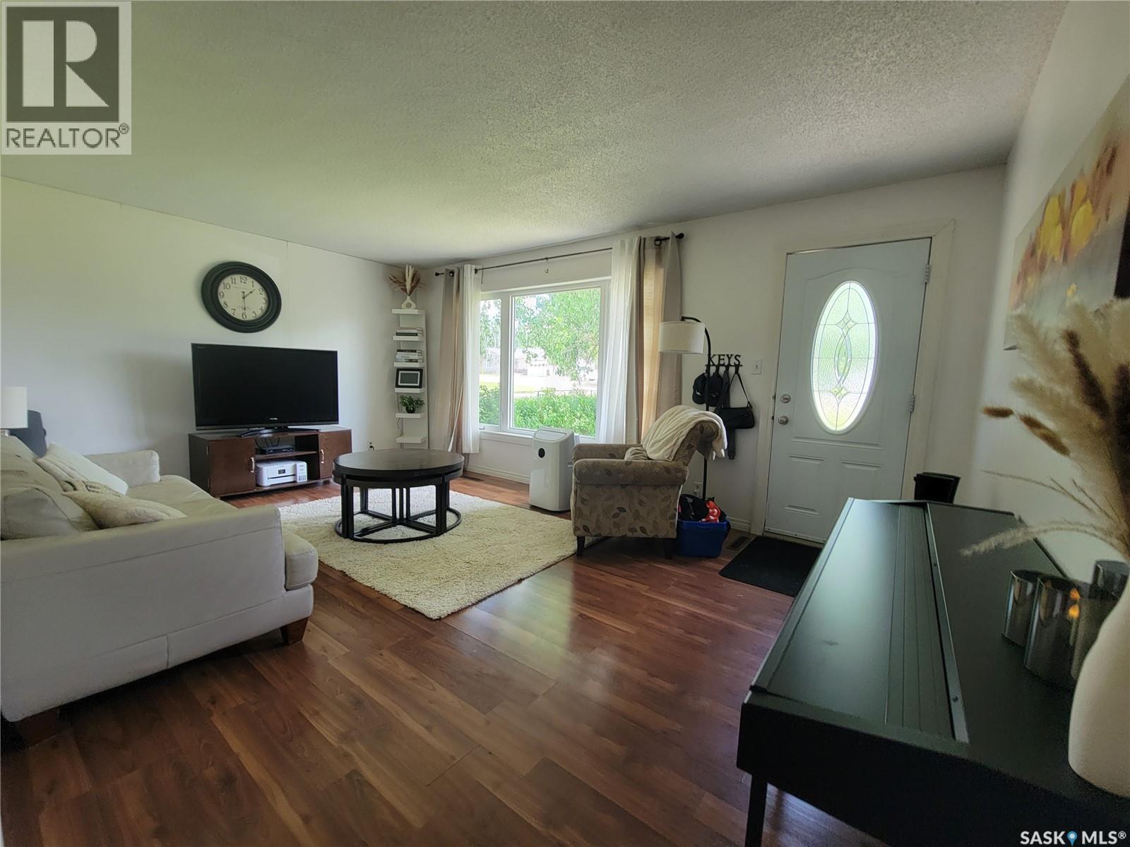 214 5th Street, Denzil, Saskatchewan  S0L 0S0 - Photo 4 - SK040889