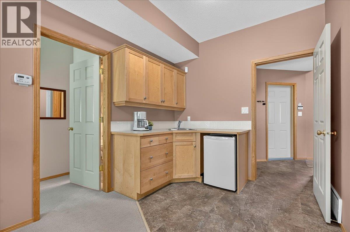 835 Lakeview Drive Unit# 3, Windermere, British Columbia  V0A 1K3 - Photo 42 - 10392772