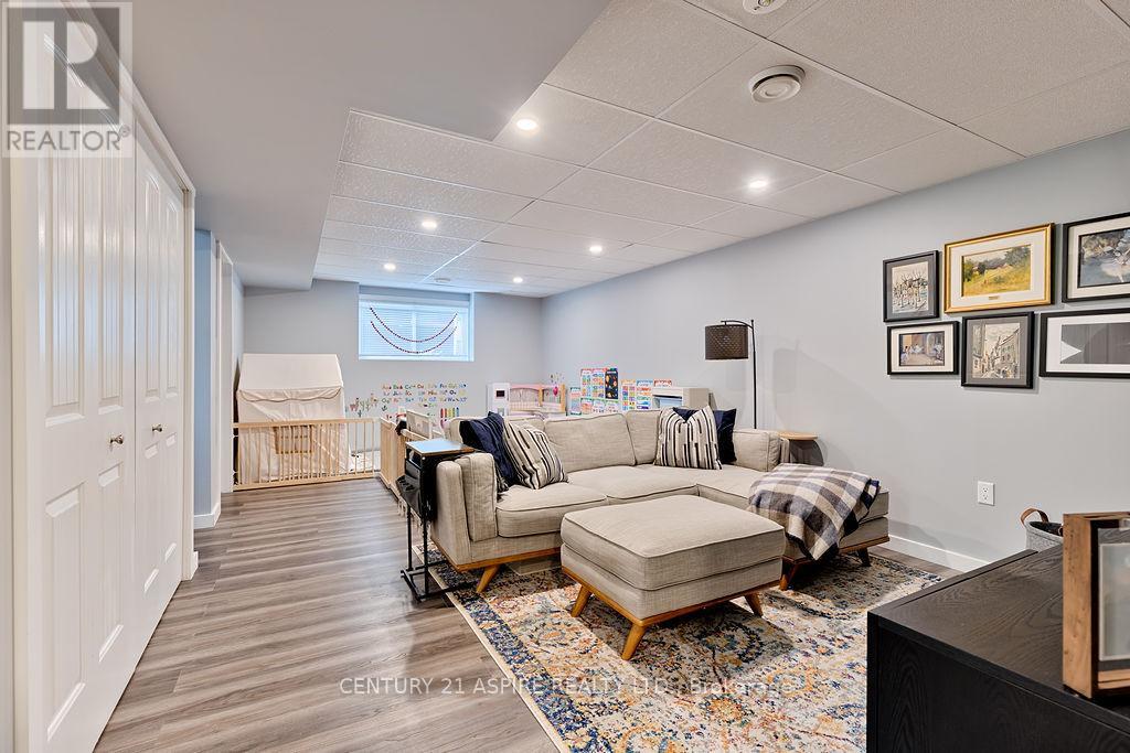 34 Selkirk Street, Petawawa, Ontario  K8H 1P2 - Photo 23 - X13497858
