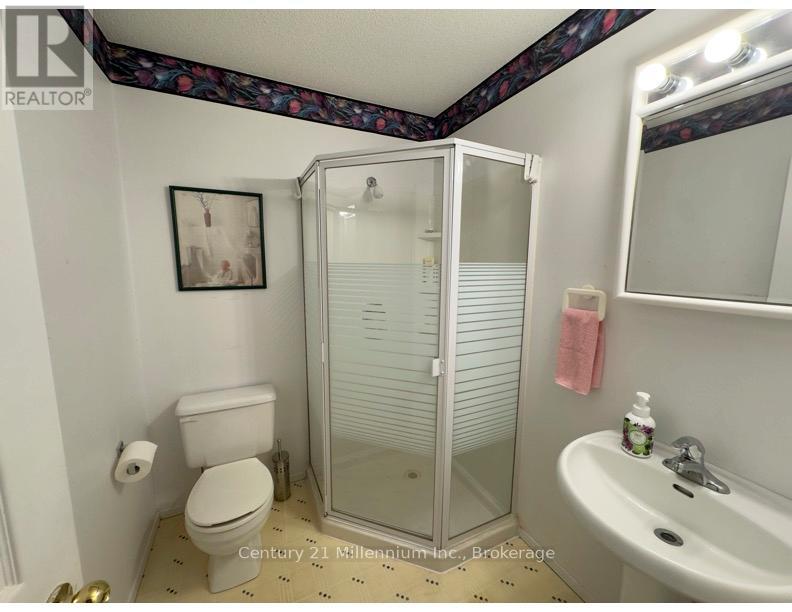 15 Savarin Street, Wasaga Beach, Ontario  L9Z 2N8 - Photo 14 - S13497844