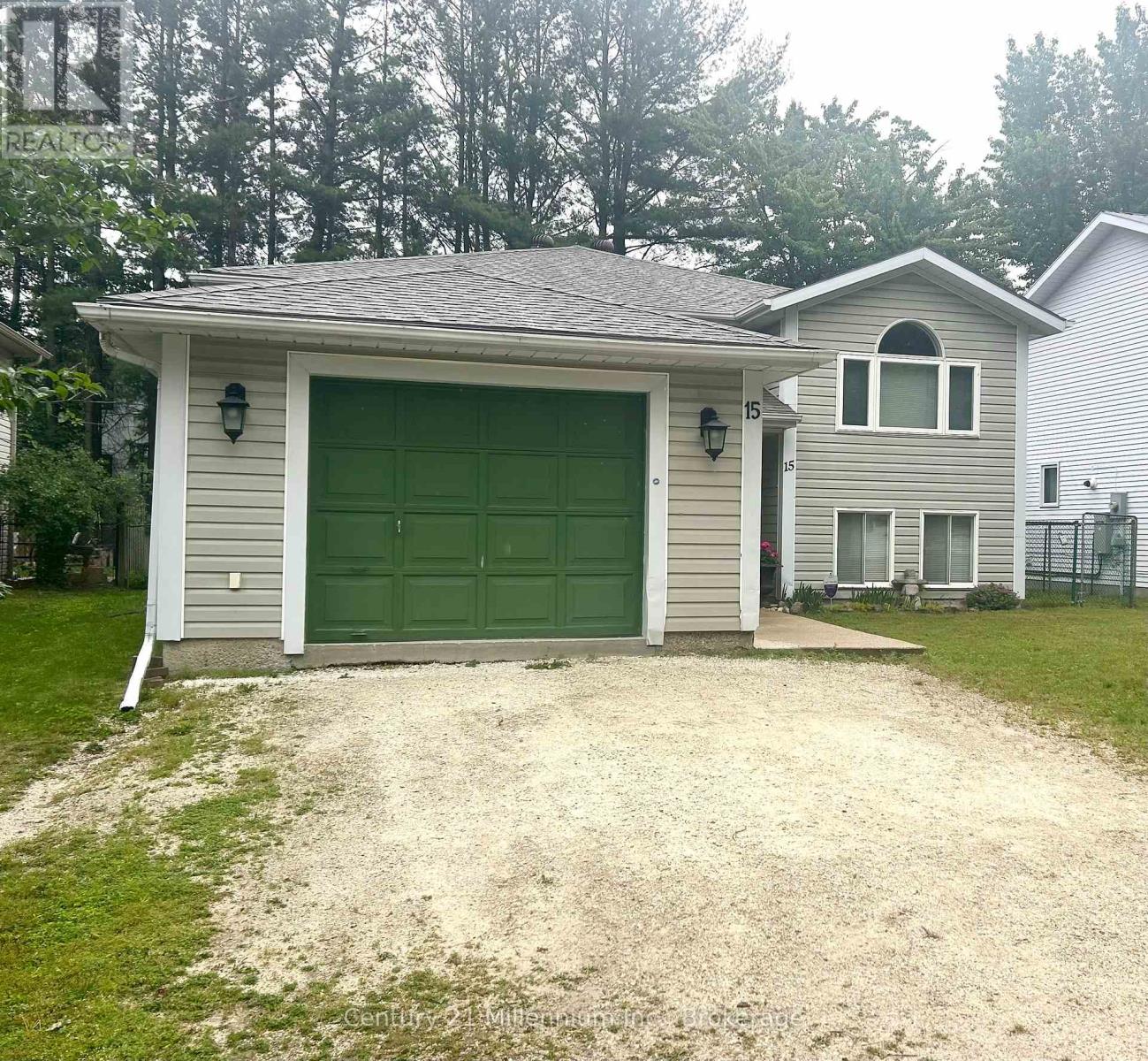 15 Savarin Street, Wasaga Beach, Ontario  L9Z 2N8 - Photo 2 - S13497844