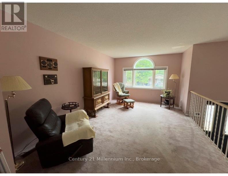 15 Savarin Street, Wasaga Beach, Ontario  L9Z 2N8 - Photo 5 - S13497844