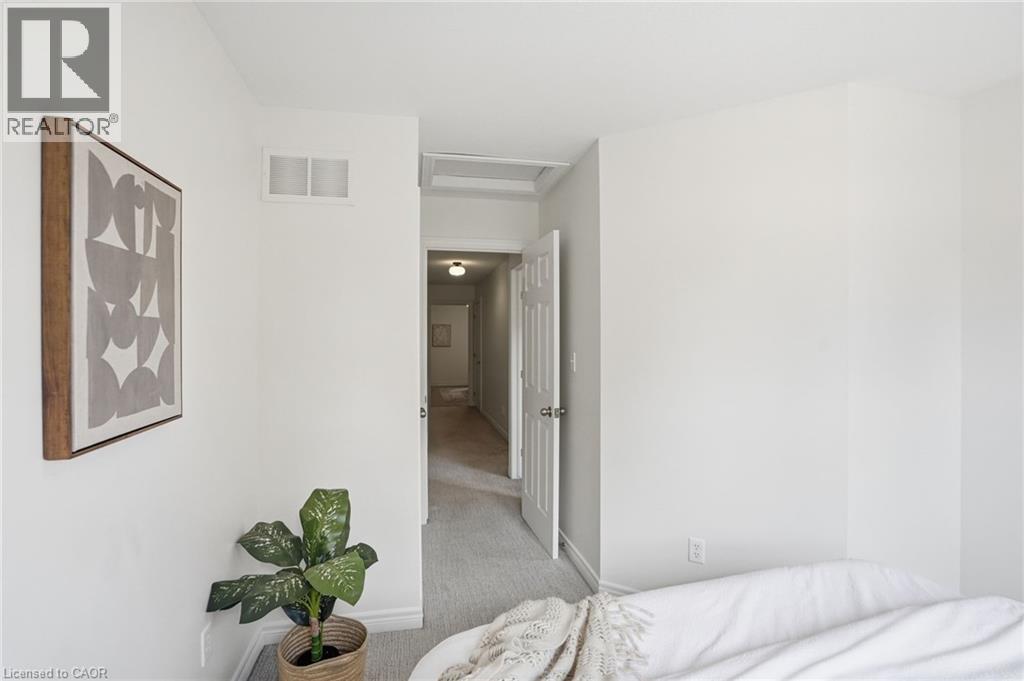 29 Sunnycroft Court, Waterdown, Ontario  L8B 0L3 - Photo 25 - 40840409