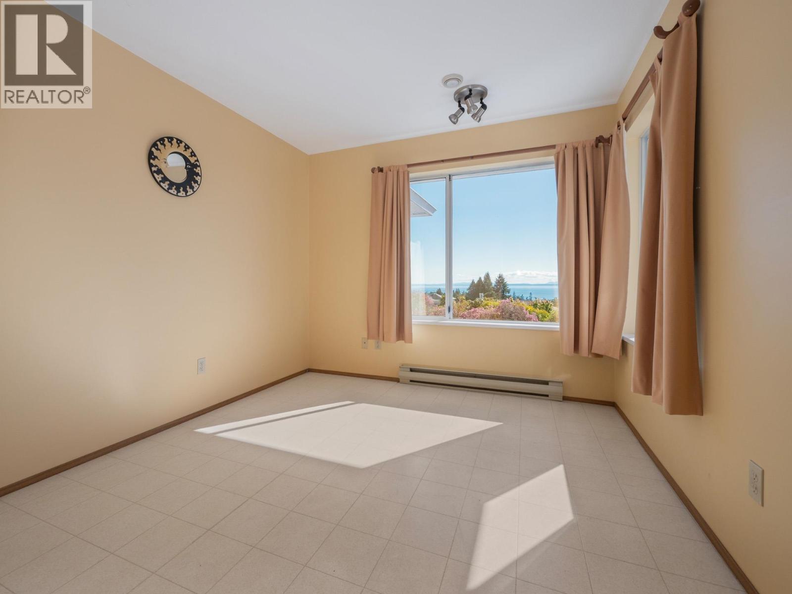 5160 Ridgeview Drive, Sechelt, British Columbia  V7Z 0B8 - Photo 22 - R3140110