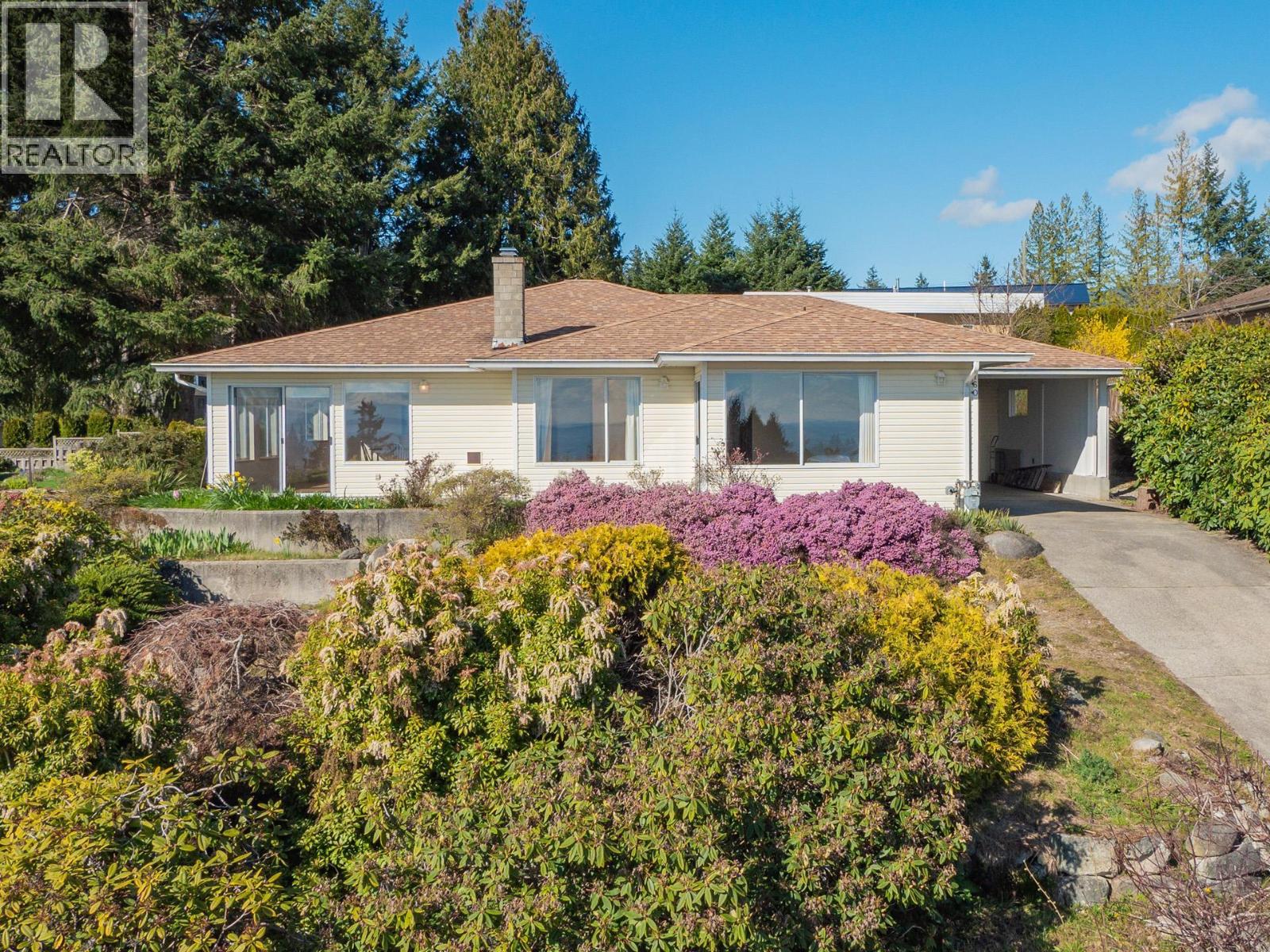 5160 Ridgeview Drive, Sechelt, British Columbia  V7Z 0B8 - Photo 2 - R3140110