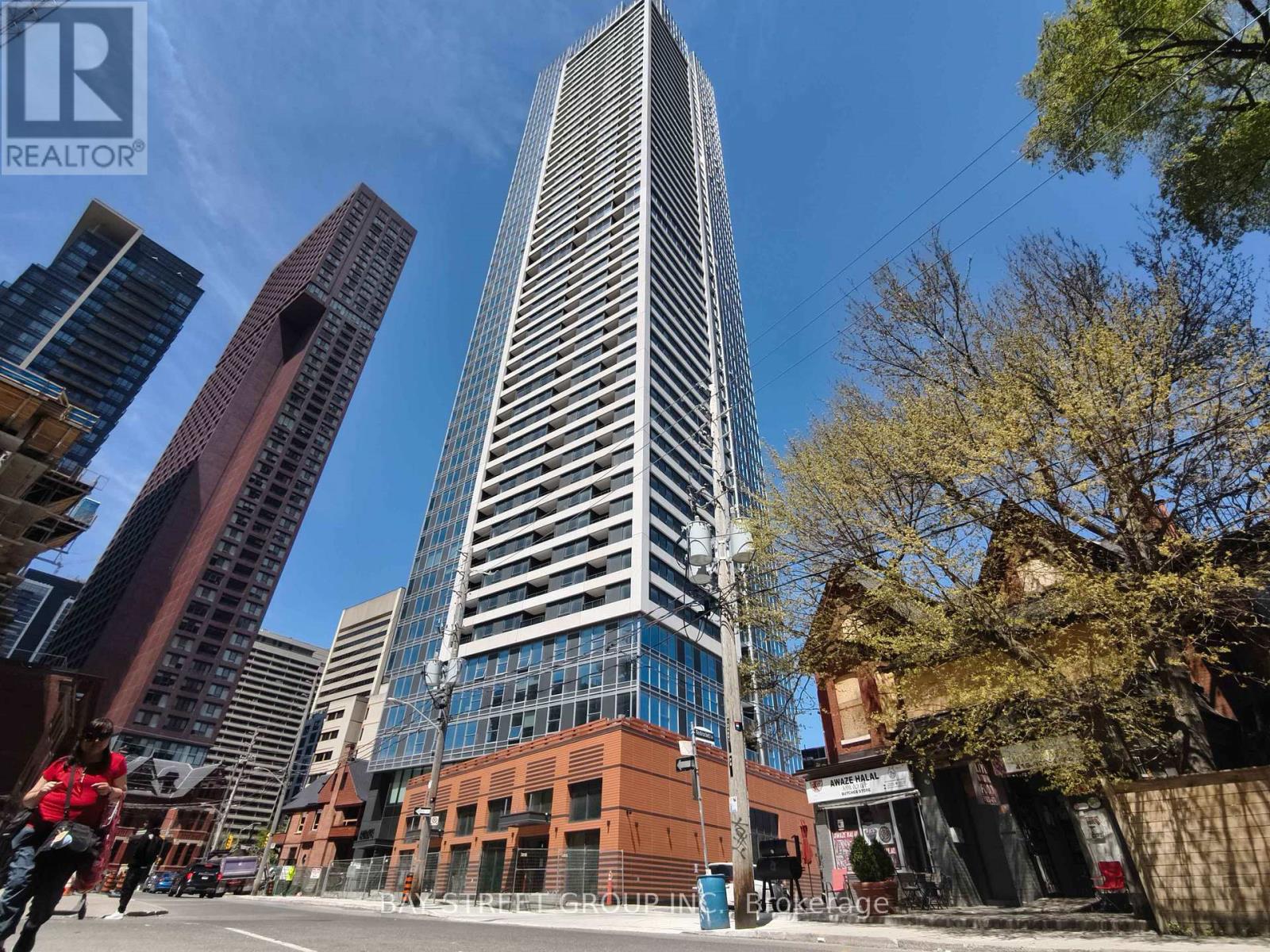2409 - 609 SHERBOURNE STREET, Toronto, Ontario
