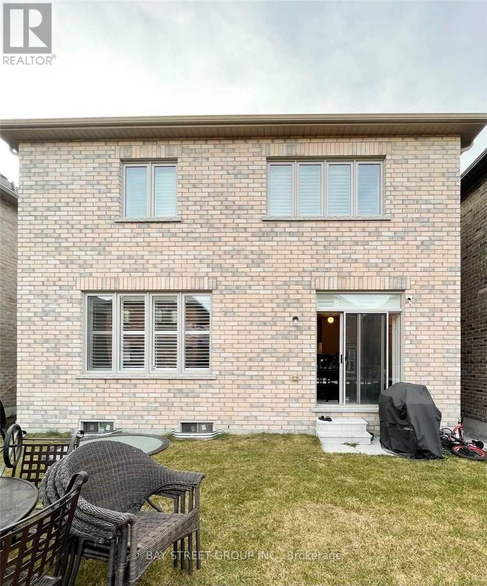 27 Brownsberger Road, Whitchurch-Stouffville (Stouffville), Ontario  L4A 4P6 - Photo 12 - N13497856