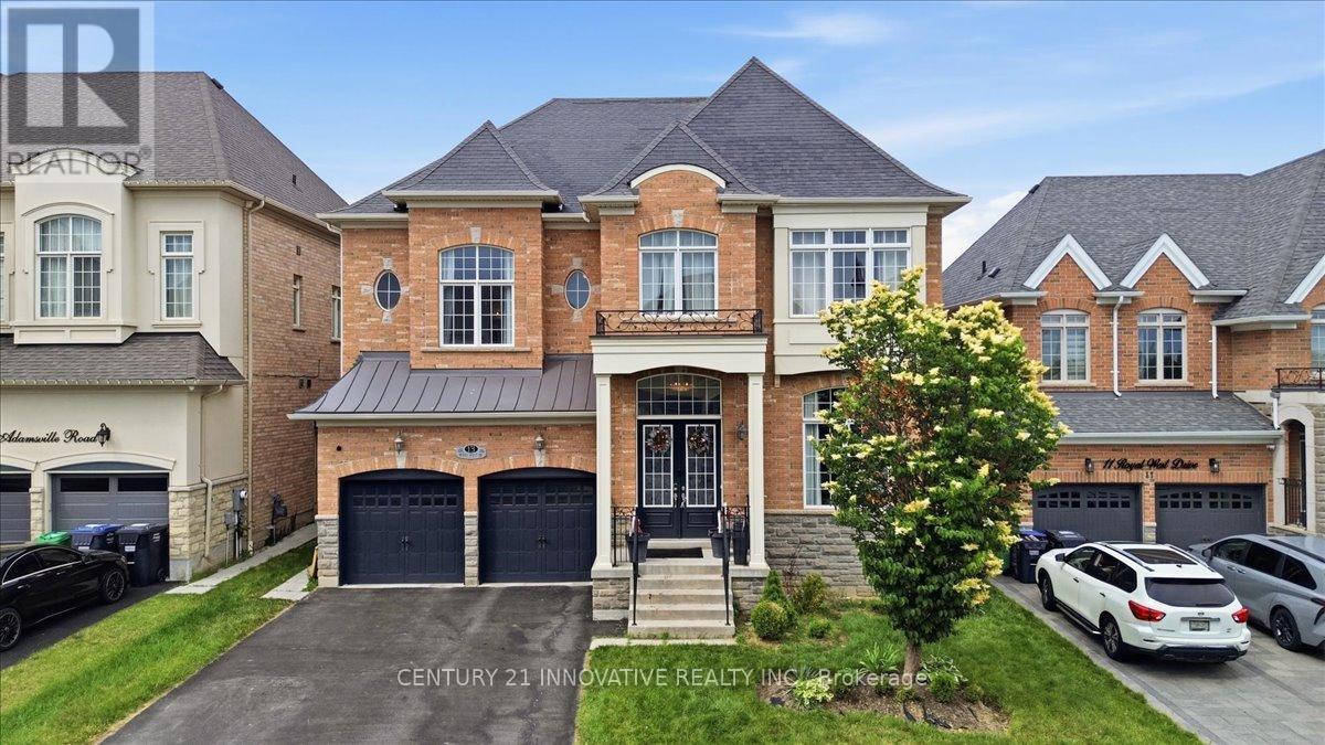 13 ROYAL WEST DRIVE, Brampton, Ontario