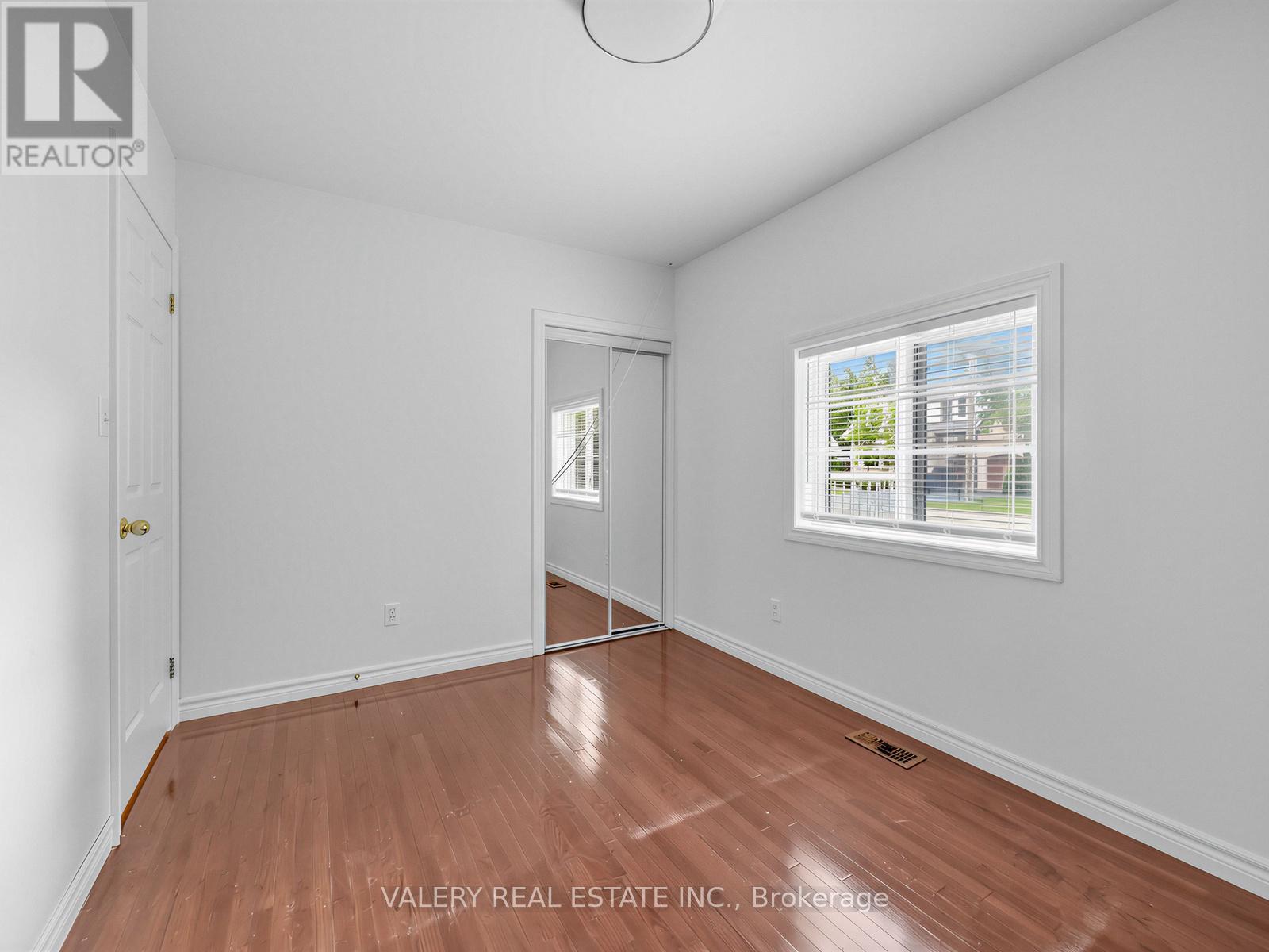 Main - 1366 Applewood Road, Mississauga, Ontario  L5E 2M1 - Photo 9 - W13497854