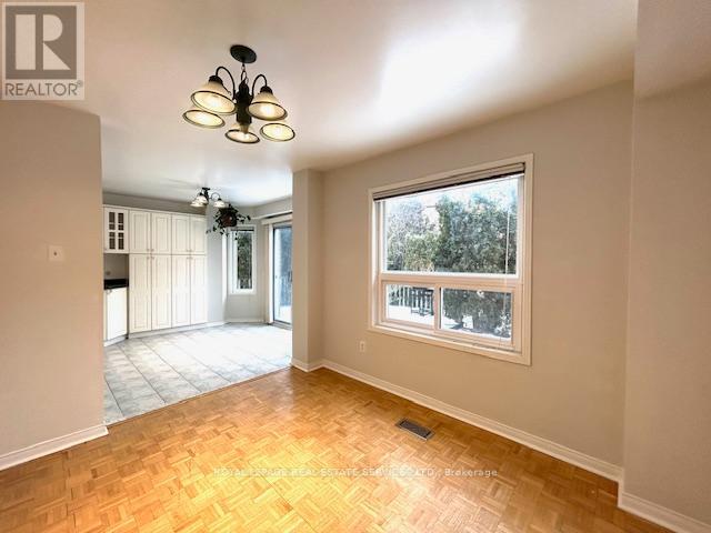 5323 Flatford Road, Mississauga, Ontario  L5V 1P3 - Photo 12 - W13497868