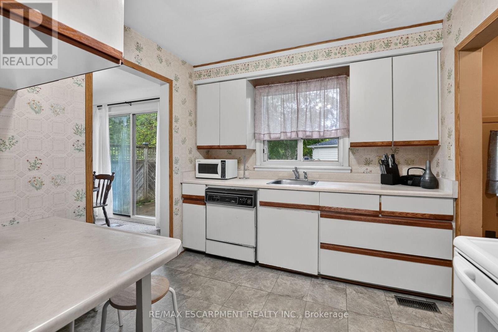 219 Fiddler's Green Road, Hamilton, Ontario  L9G 1W7 - Photo 12 - X13497850