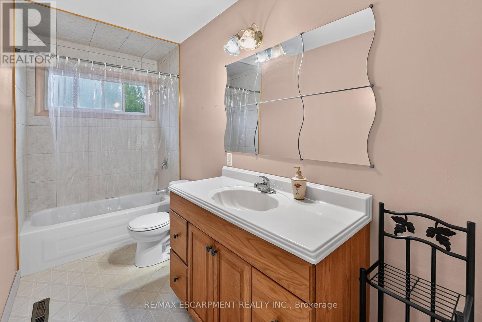 219 Fiddler's Green Road, Hamilton, Ontario  L9G 1W7 - Photo 22 - X13497850
