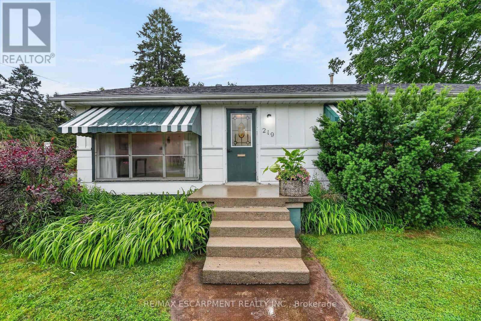 219 Fiddler's Green Road, Hamilton, Ontario  L9G 1W7 - Photo 5 - X13497850
