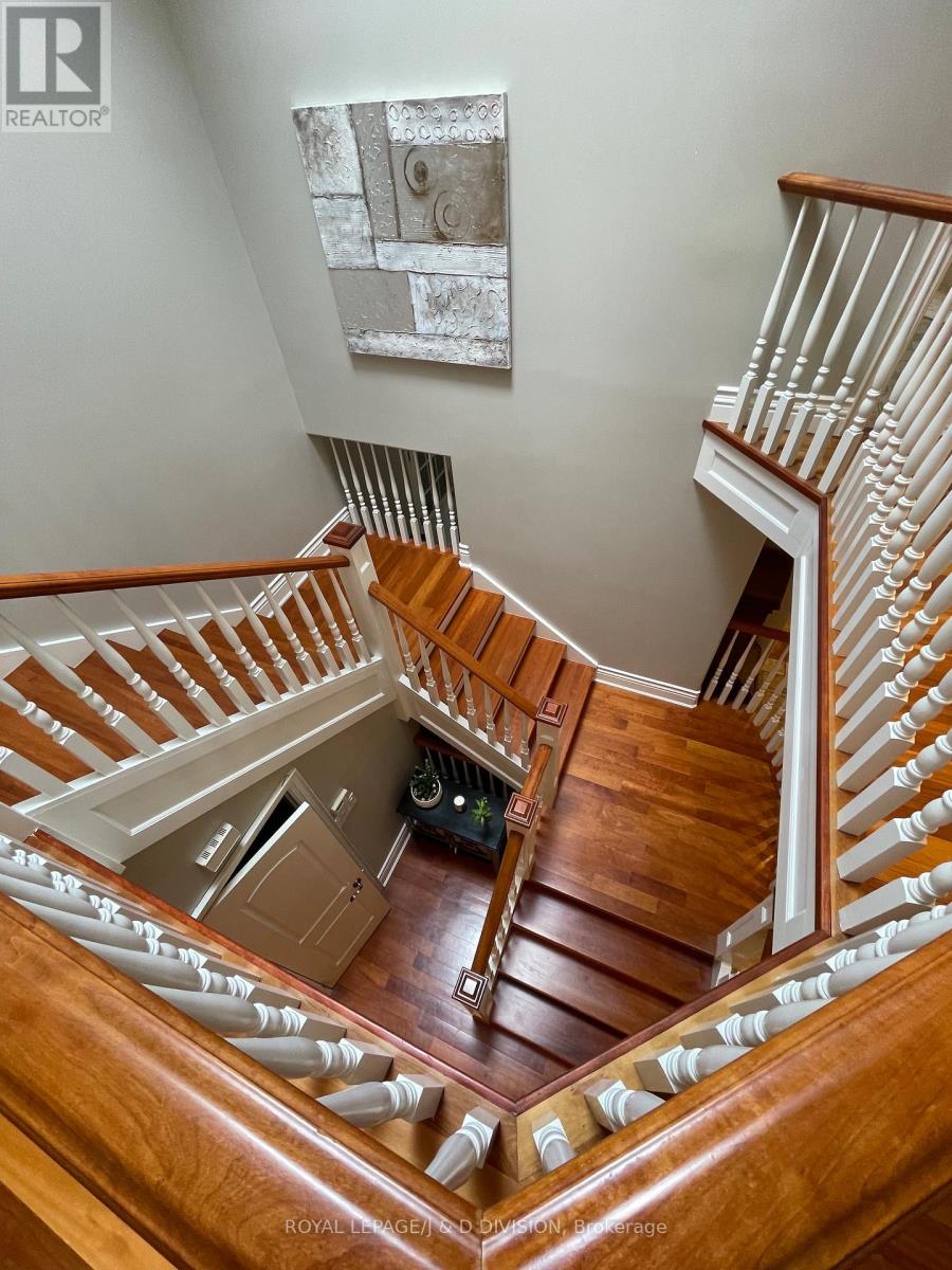 17 Agar Crescent, Toronto, Ontario  M9B 5A4 - Photo 41 - W13492000