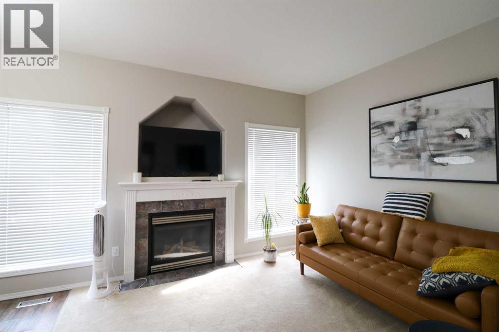 305 Addington Drive, Red Deer, Alberta  T4R 3H7 - Photo 12 - A2324630