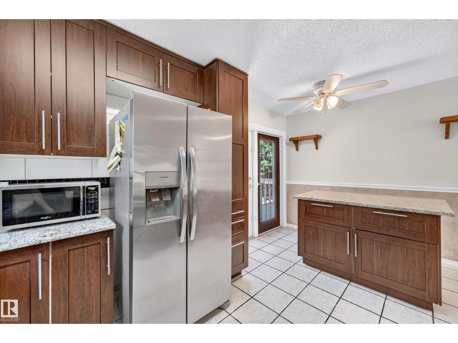 10332 21 Av NW, Edmonton, Alberta  T6J 6B6 - Photo 17 - E4496117