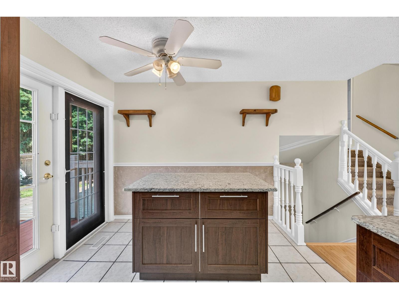 10332 21 Av NW, Edmonton, Alberta  T6J 6B6 - Photo 18 - E4496117