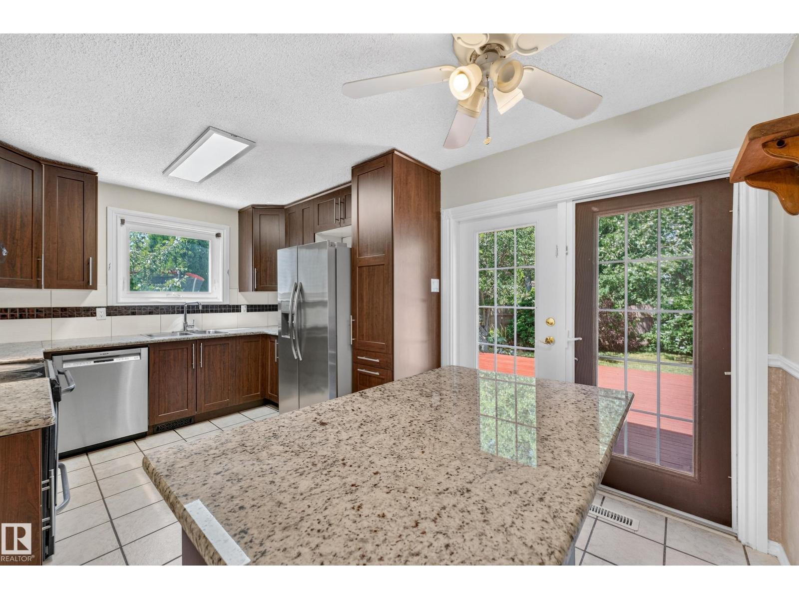 10332 21 Av NW, Edmonton, Alberta  T6J 6B6 - Photo 19 - E4496117