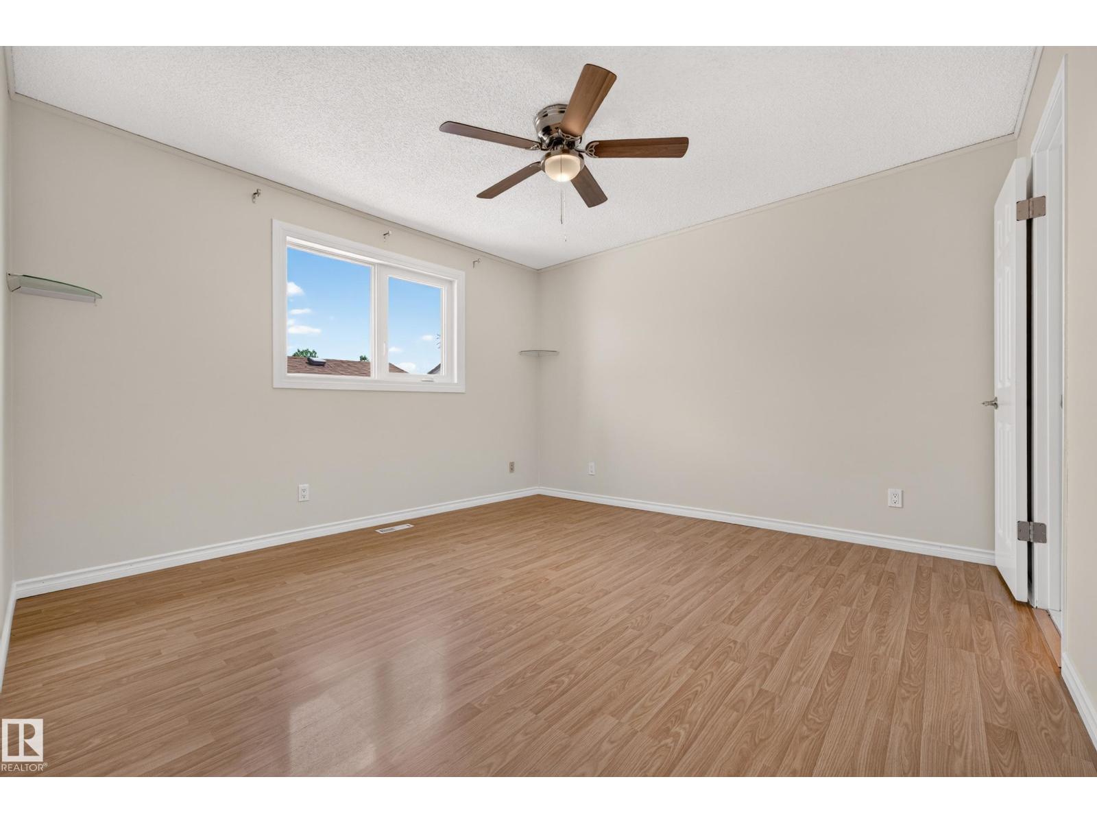10332 21 Av NW, Edmonton, Alberta  T6J 6B6 - Photo 21 - E4496117