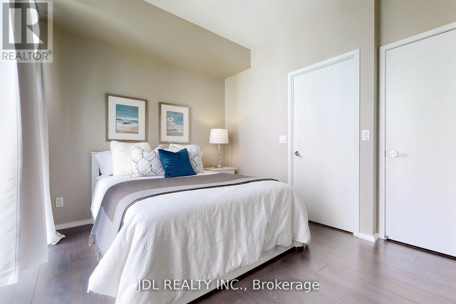 704 - 75 St Nicholas Street, Toronto, Ontario  M4Y 0A5 - Photo 11 - C13497966