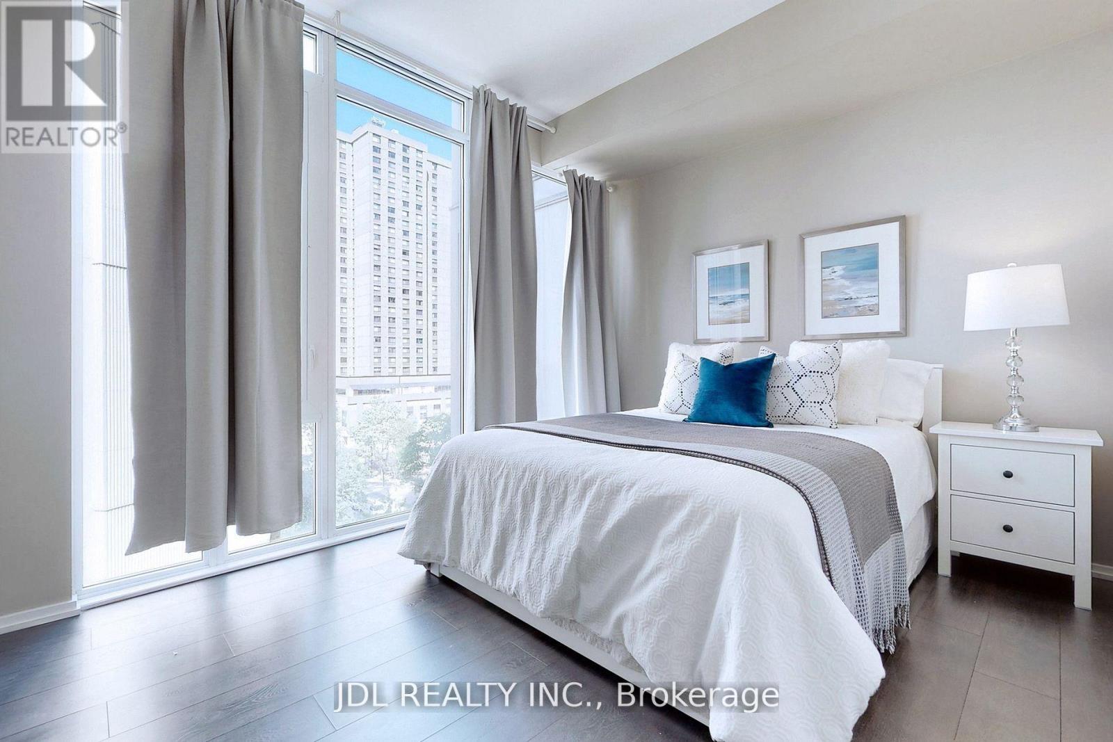 704 - 75 St Nicholas Street, Toronto, Ontario  M4Y 0A5 - Photo 12 - C13497966