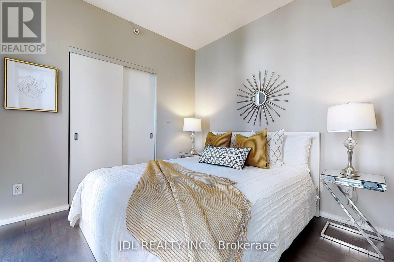 704 - 75 St Nicholas Street, Toronto, Ontario  M4Y 0A5 - Photo 15 - C13497966