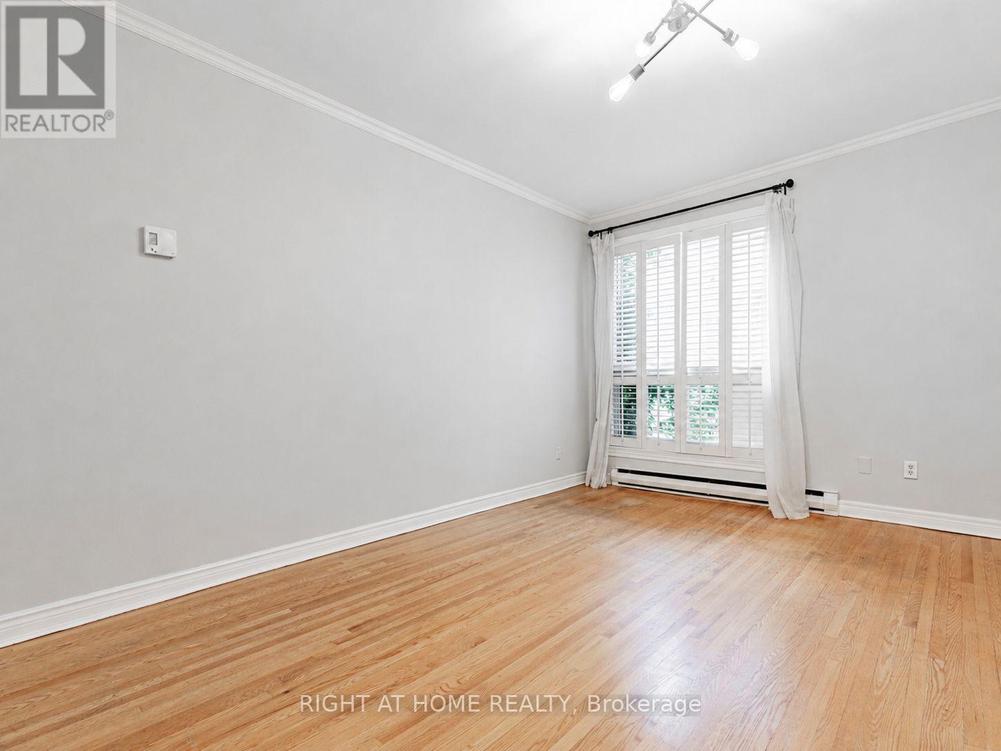 242 Waverley Road, Toronto, Ontario  M4L 3T3 - Photo 13 - E13497962
