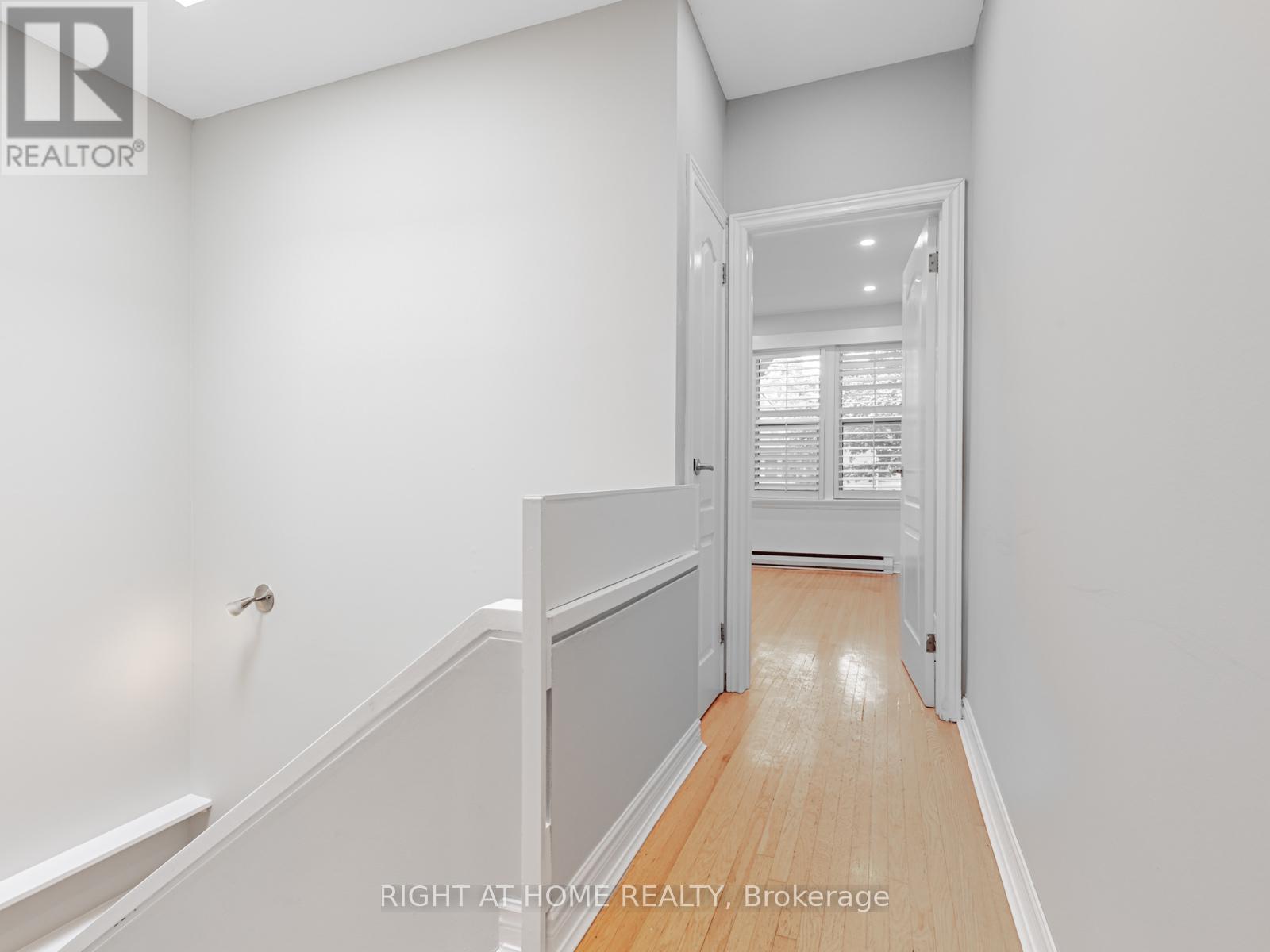242 Waverley Road, Toronto, Ontario  M4L 3T3 - Photo 14 - E13497962