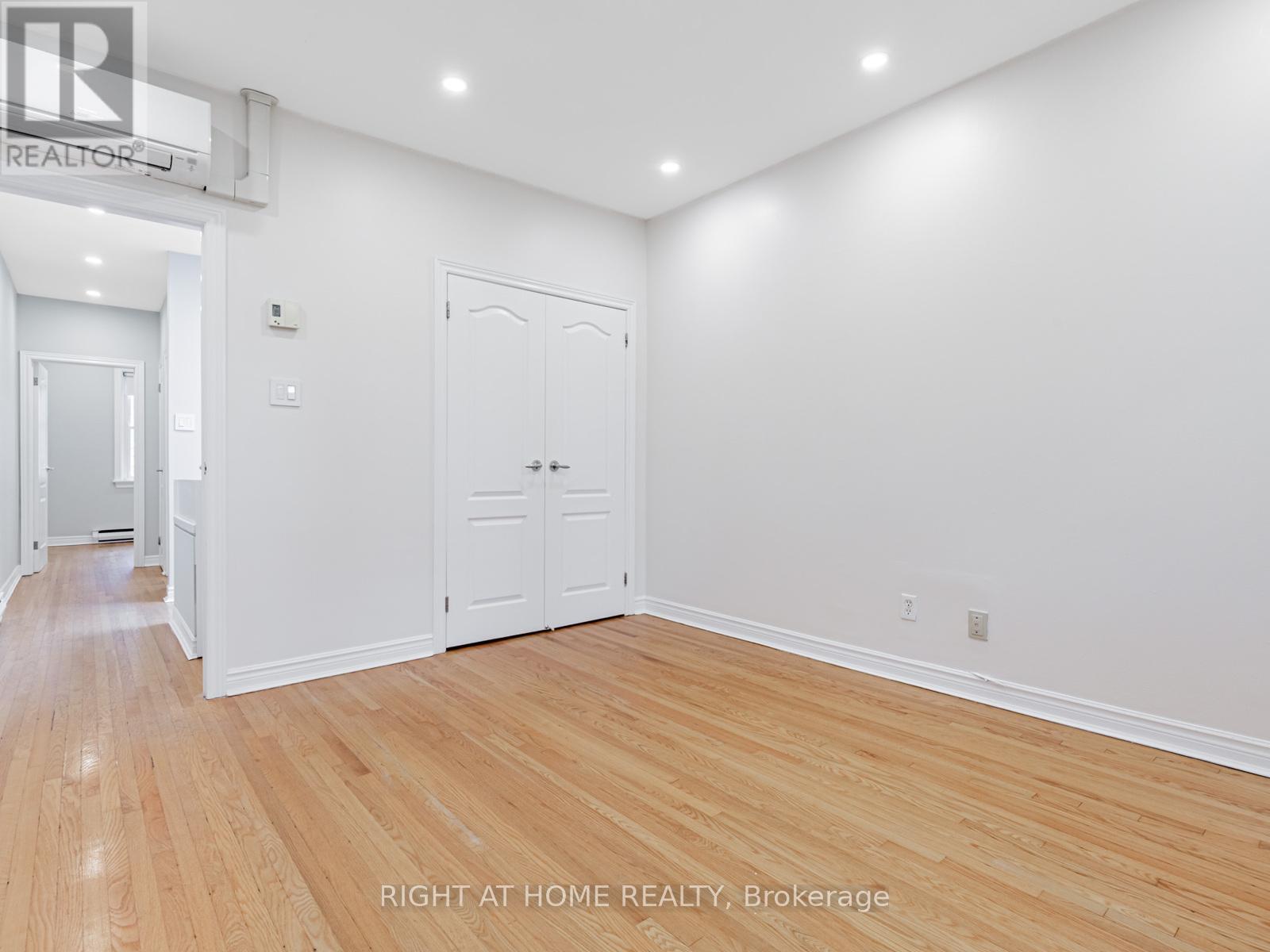 242 Waverley Road, Toronto, Ontario  M4L 3T3 - Photo 17 - E13497962