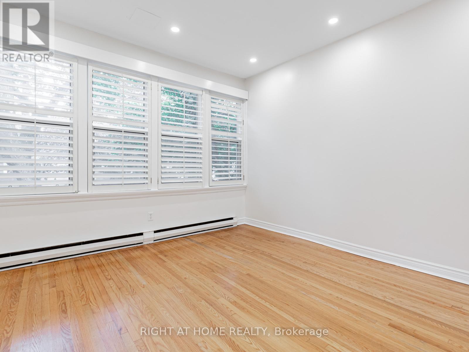 242 Waverley Road, Toronto, Ontario  M4L 3T3 - Photo 16 - E13497962