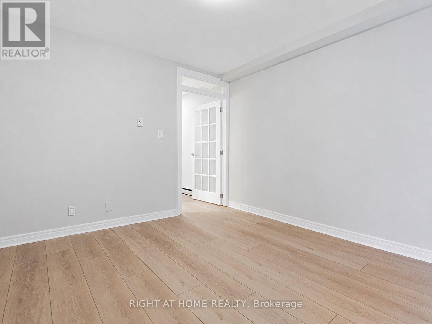 242 Waverley Road, Toronto, Ontario  M4L 3T3 - Photo 22 - E13497962