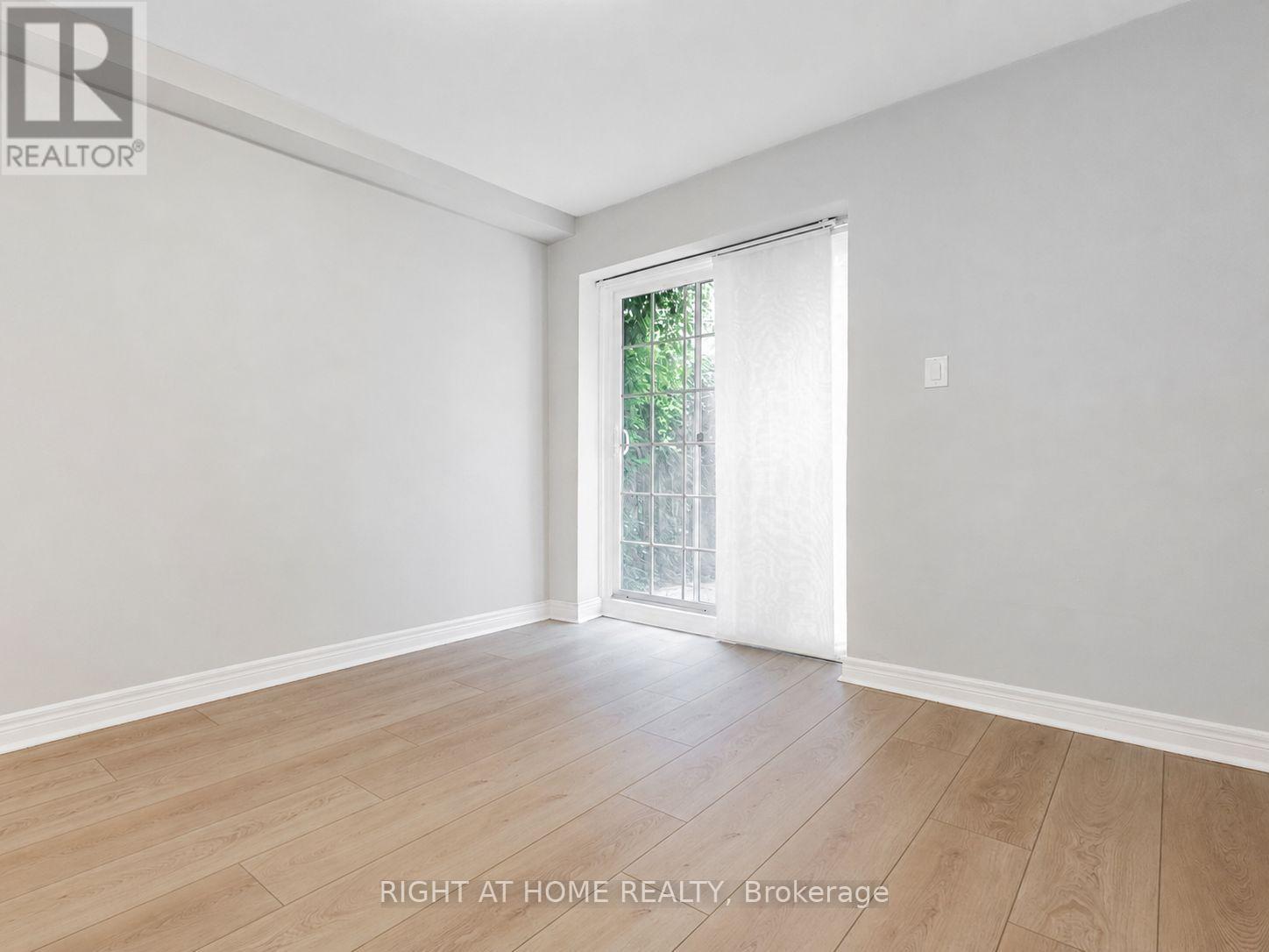 242 Waverley Road, Toronto, Ontario  M4L 3T3 - Photo 21 - E13497962